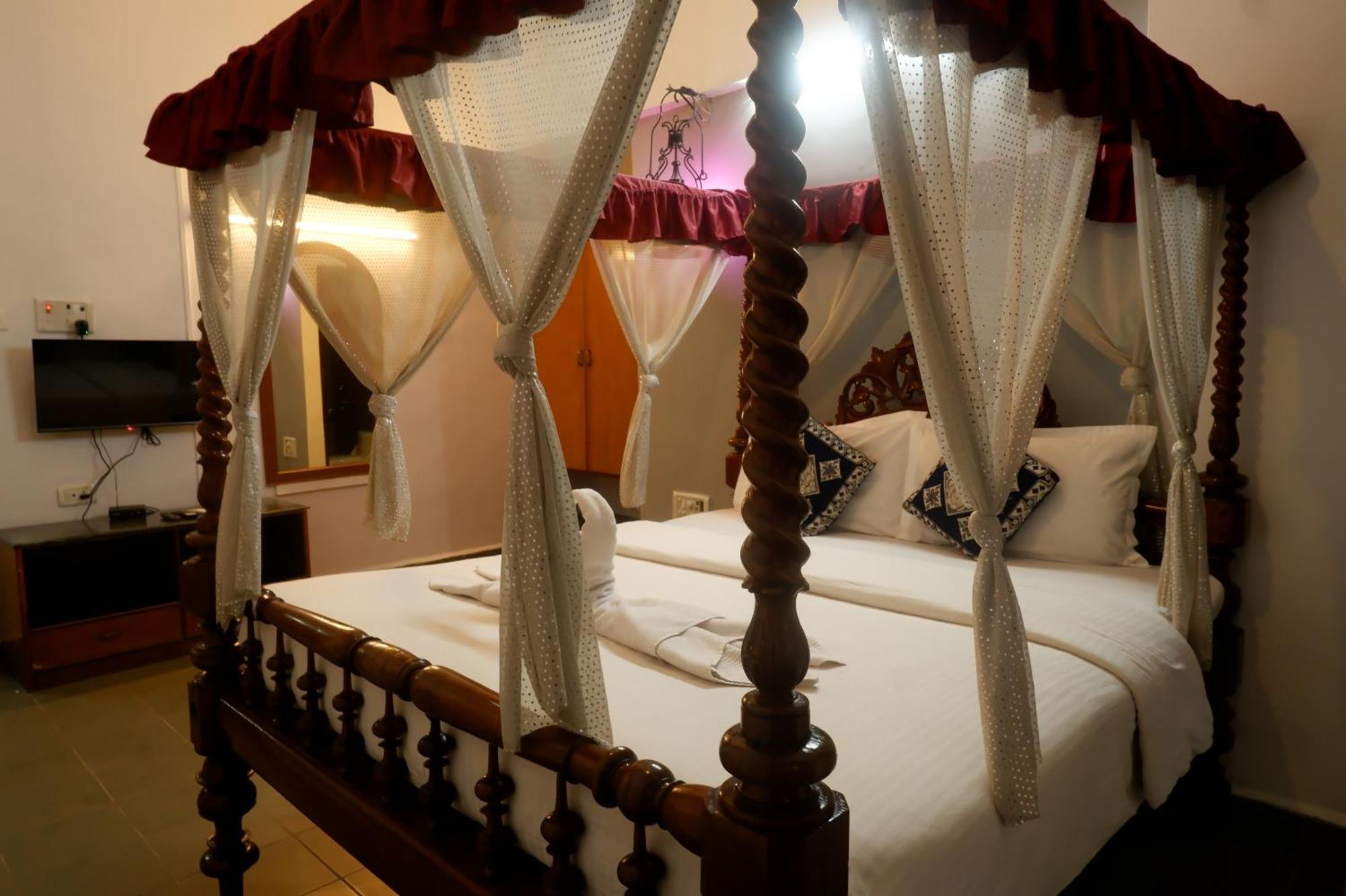 Falcon Resorts By Dia Hotels Calangute Eksteriør billede